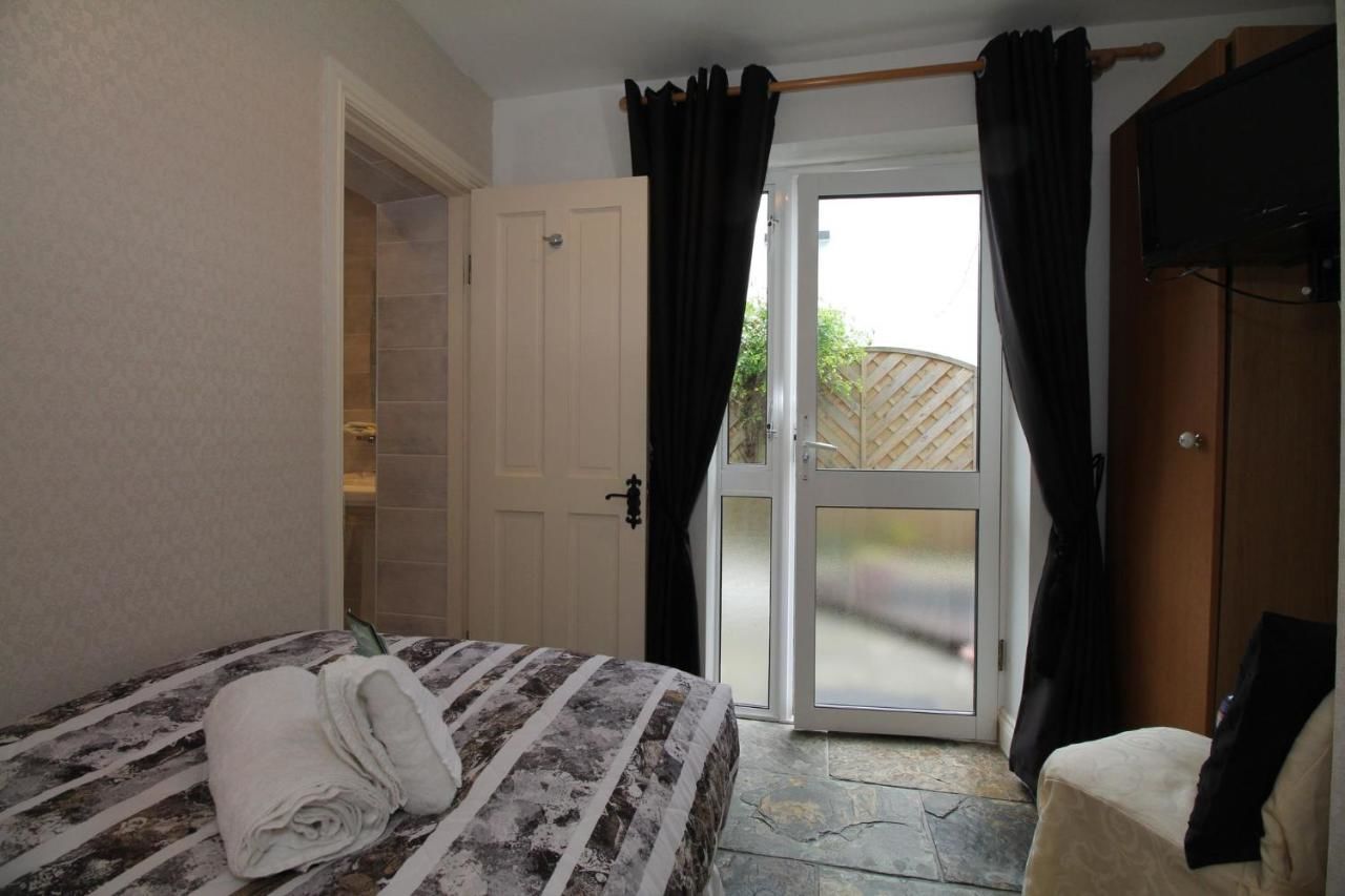 Гостевой дом Donnybrook Hall Дублин-27