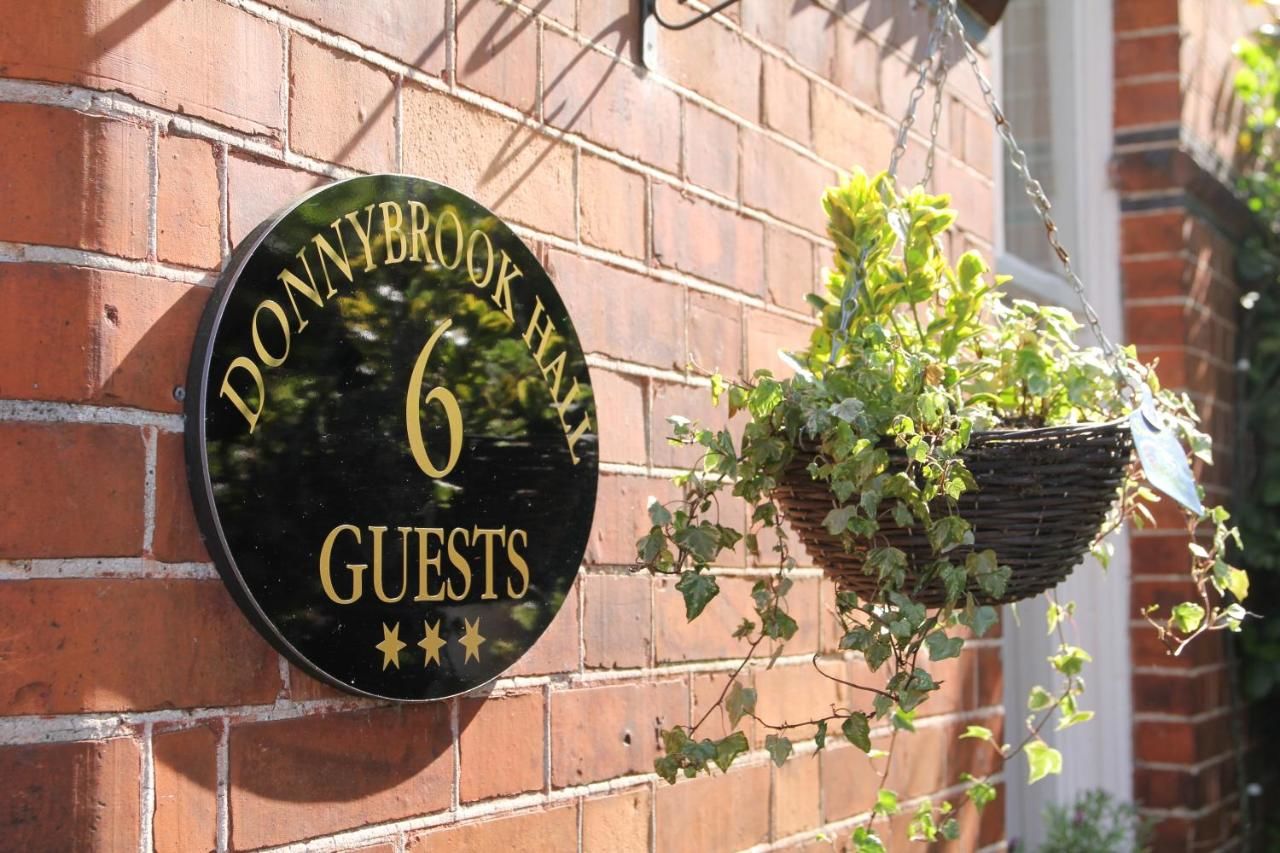 Гостевой дом Donnybrook Hall Дублин-36