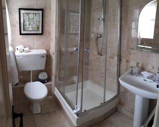 Гостевой дом Donnybrook Hall Дублин Одноместный номер с собственной внешней ванной комнатой-2